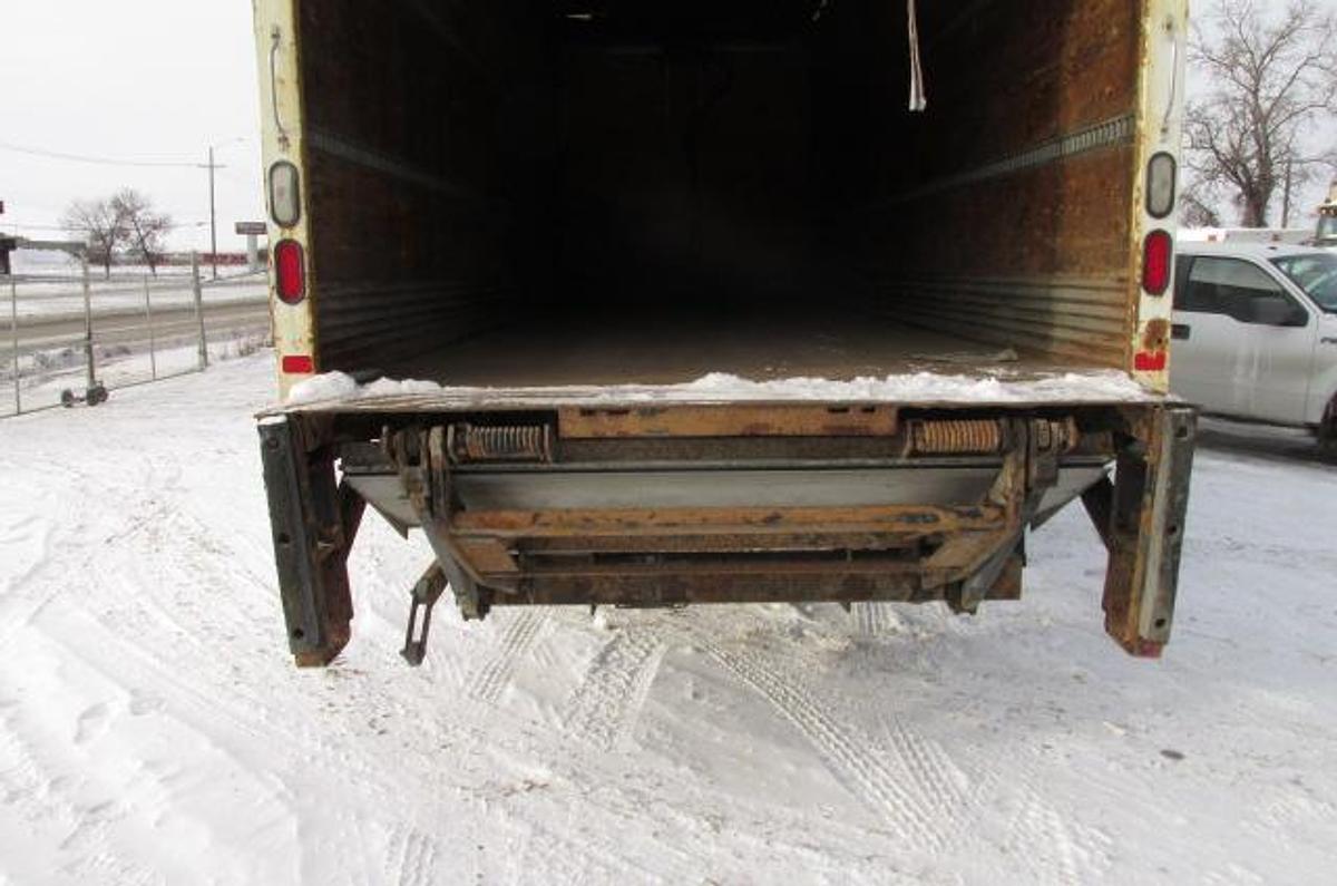 Used 2016 International 4300 with 26 ft van