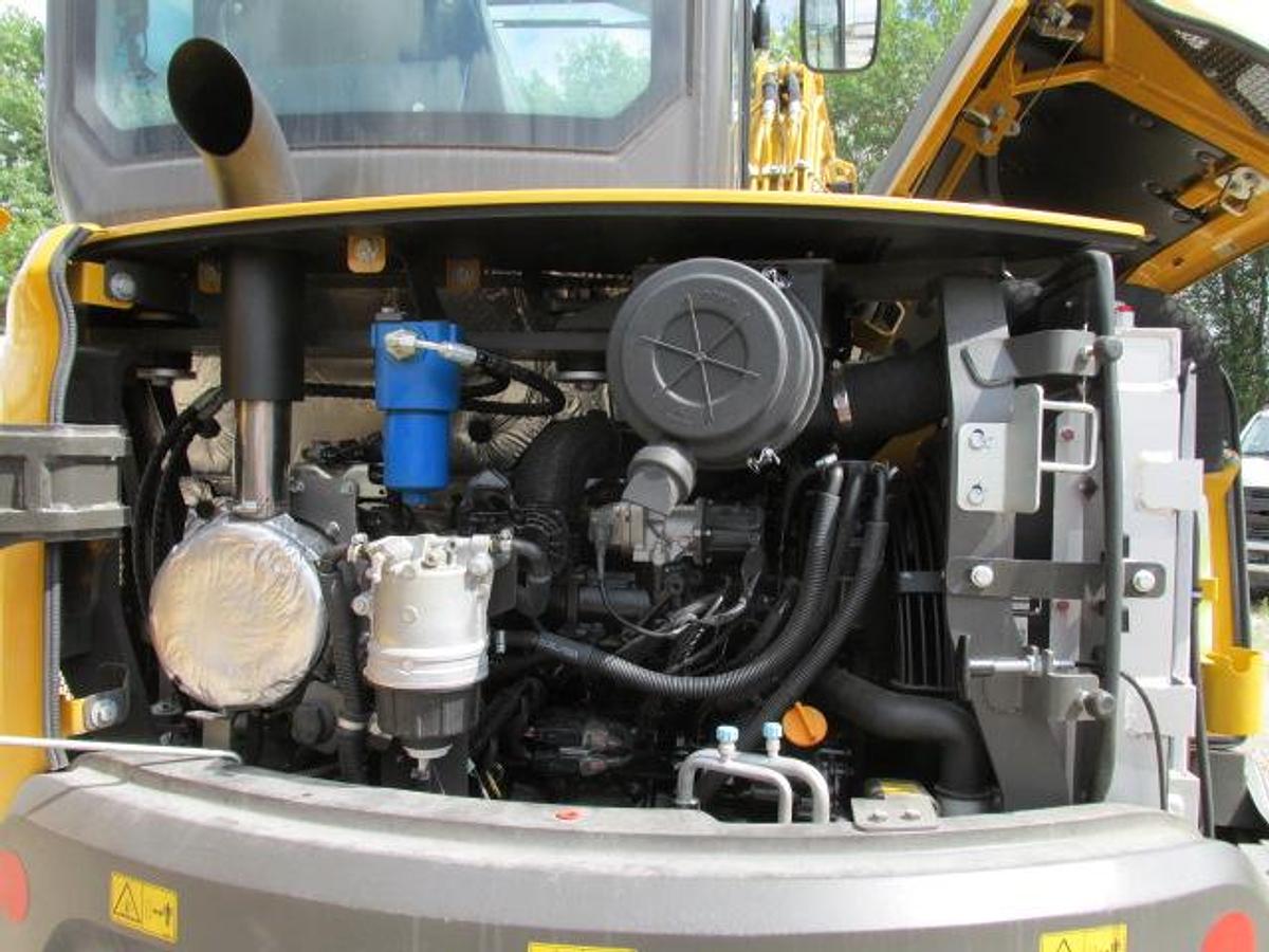 5 ton Excavator for $88,000 0% financing for 3 years  O.A.C