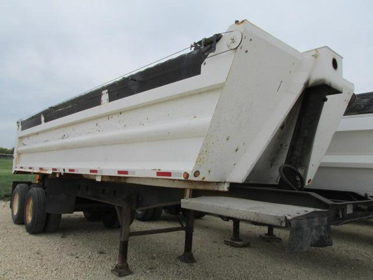 Used 2009 Neustar Tandem axle end dump trailer