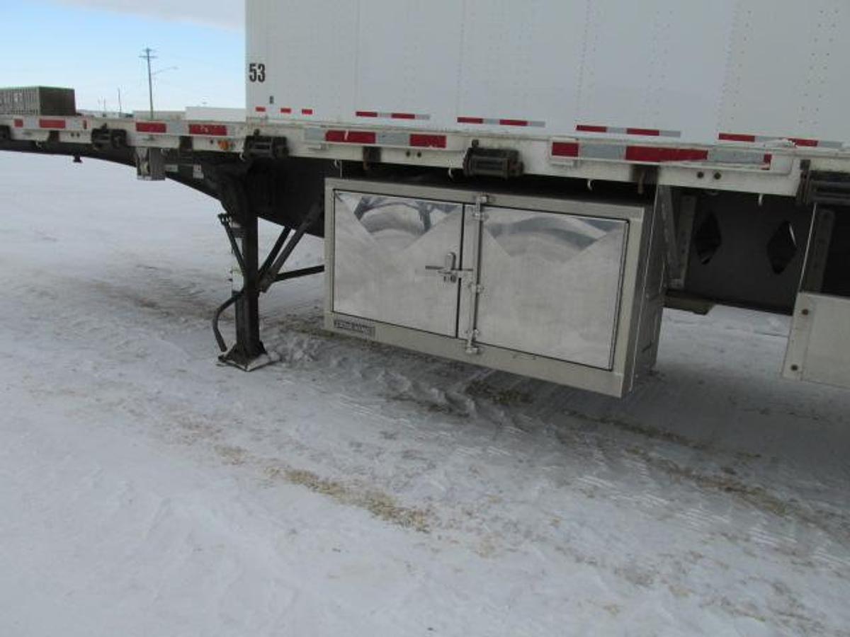 Used 2020 Lode King 53 ft tandem flat deck trailer