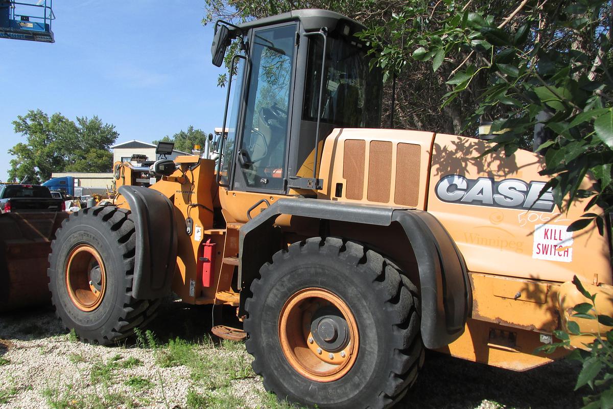 Used 2014 CASE 621 F