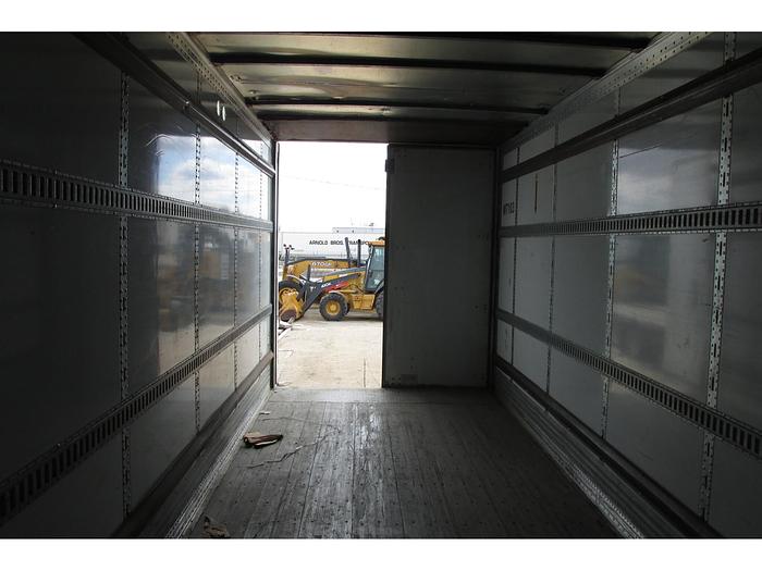 Used 2017 Stoughton 53 ft tandem