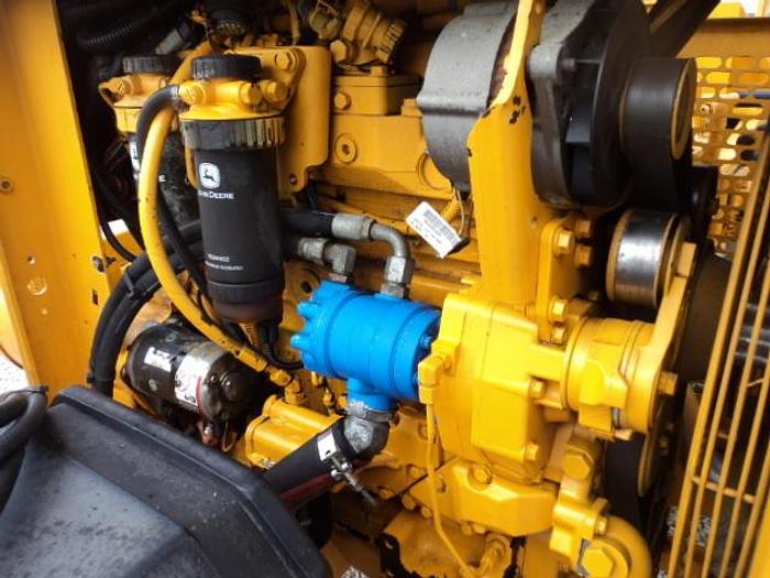 Used 2010 Carlton OX 2015 wood chipper 15 in wood chipper