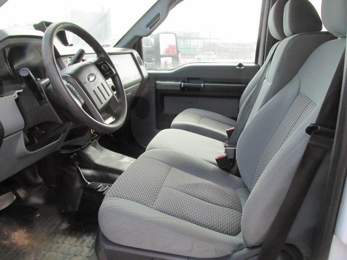 Used 2016 Ford F 550 Crew Cab 4x4 with Brandex service body 