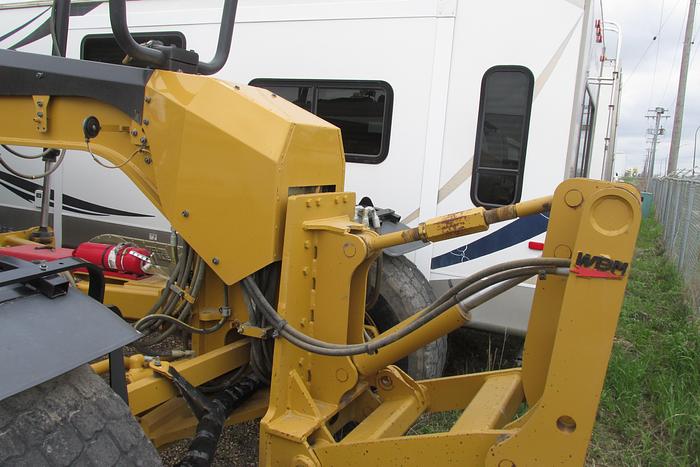 Used 2017 Caterpillar 140 M AWD with Snow wing, front lift group and rear ripper