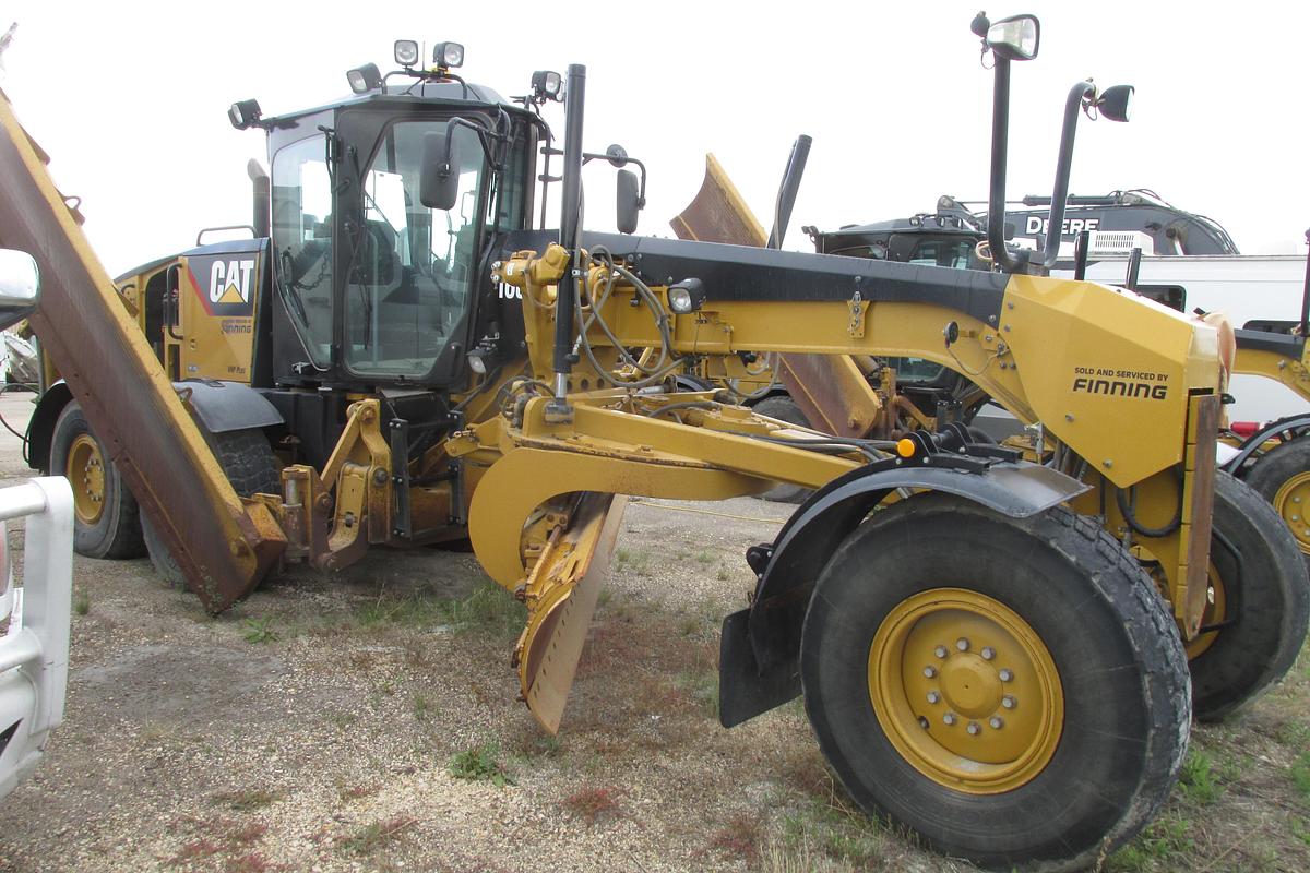 Used 2015 Caterpillar 160M VHP Plus Grader with snow wing very nice