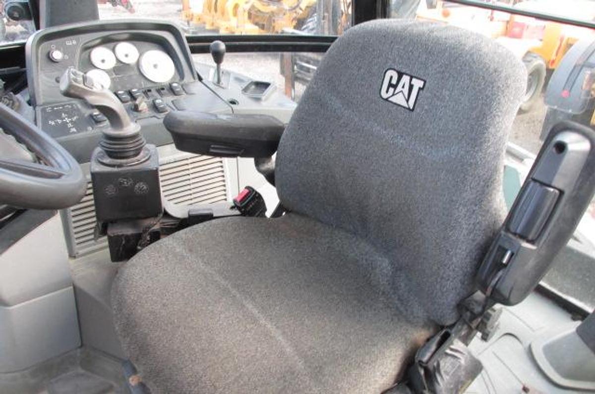 Used 2009 Caterpillar 414E IL landscape / skip loader