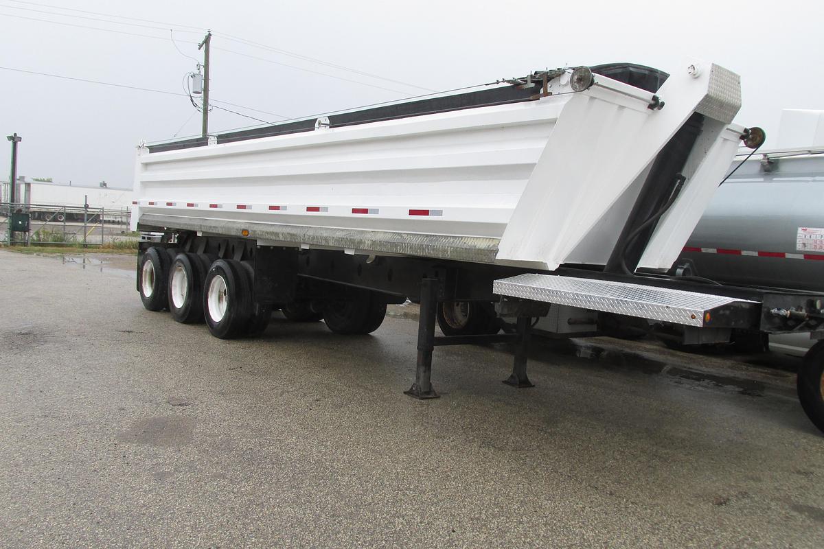 Used 2014 Ridgemar Tridem End Dump trailer