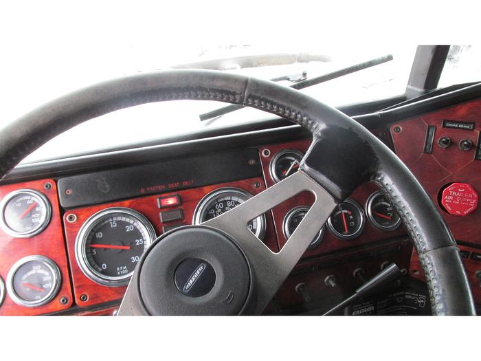 Used 2007 Freightliner Classic 120