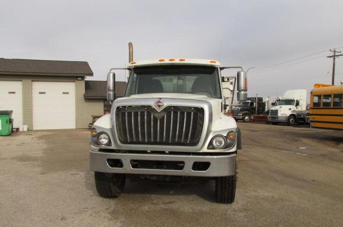 Used 2015 International 7400 Dump