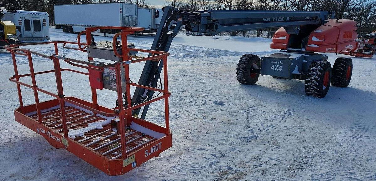 Used 2014 Skyjack SJ66T boom lift 