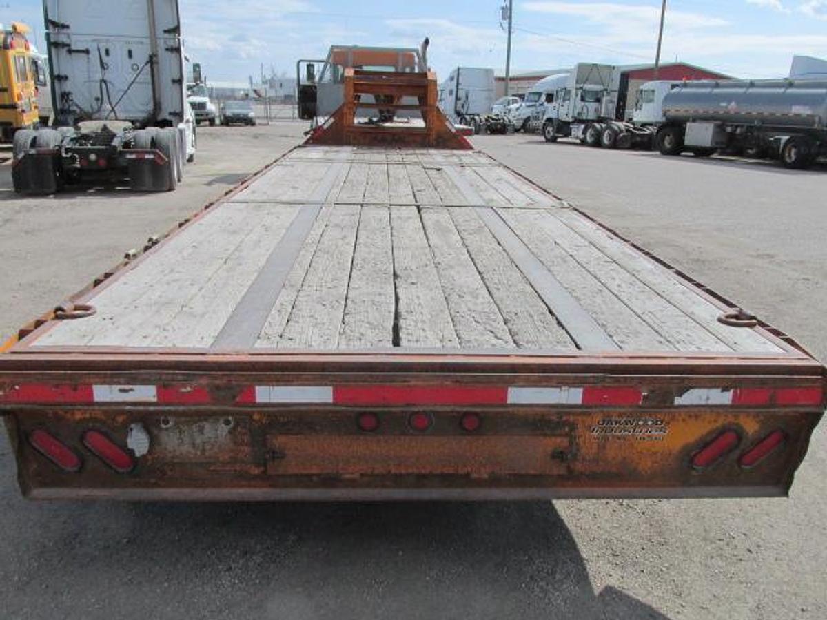 Used 2010 Maxey 30,000 lb GVW goose neck trailer