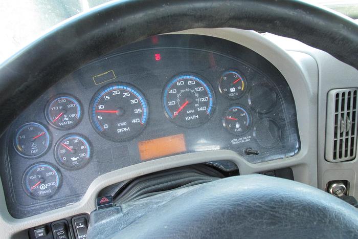 Used 2016 International 4300 on hydraulic brakes 18 ft deck