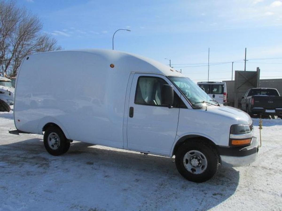 Used 2016 Chevrolet 3500 Express Bubble Cargo Van