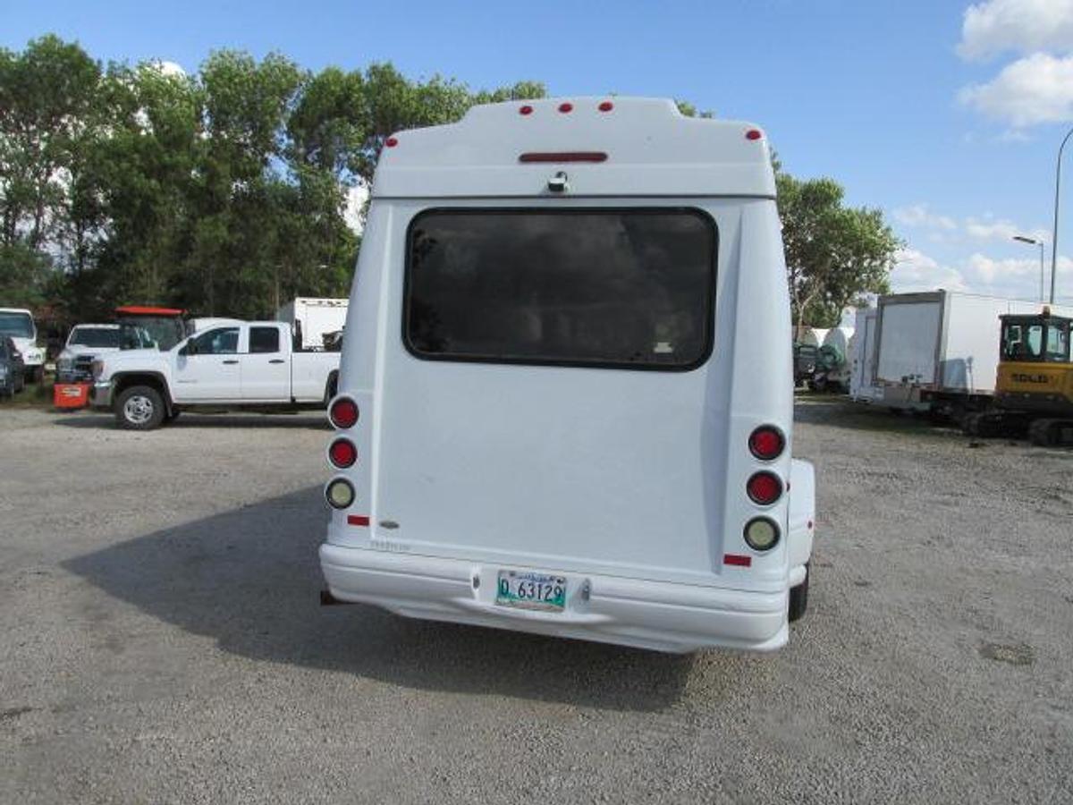 Used 2013 Ford E 350 Crestline Turtle top 15 passsenger bus