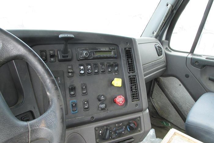 Used 2016 Freightliner M2