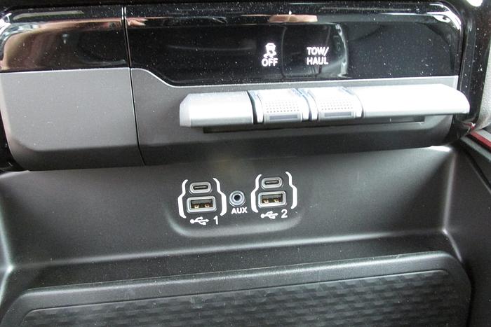 Used 2022 Ram 1500 Rebel Eco Diesel 4x4 crew cab only 571 km 