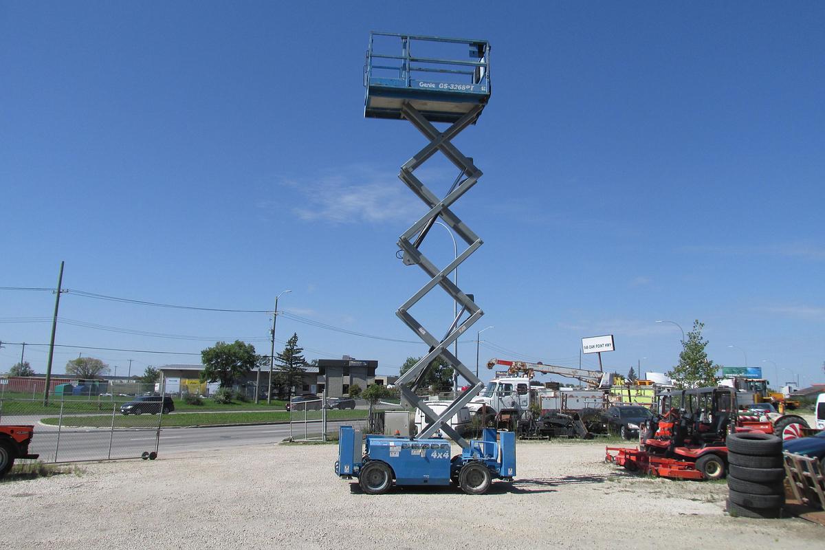 Used 2008 Genie GS 3268 Rough Terrain scissor lift