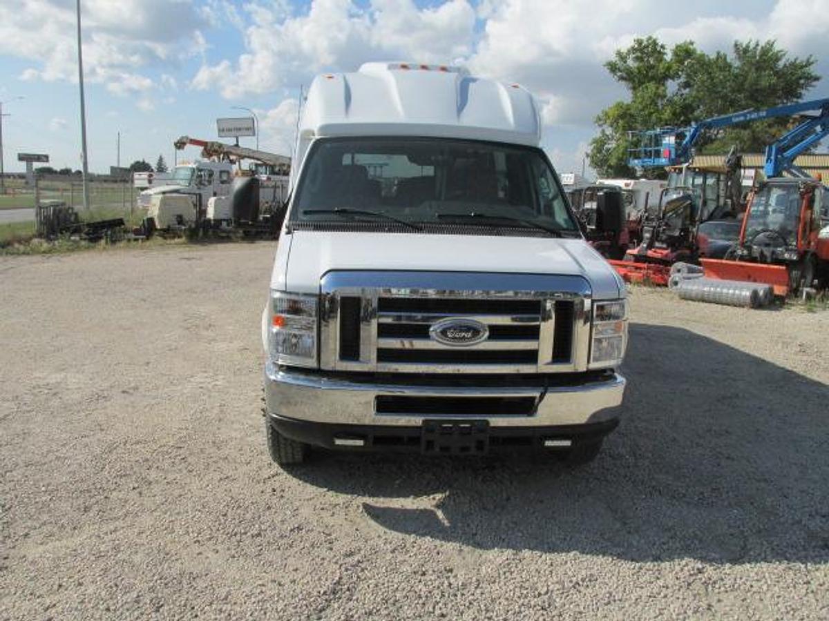 Used 2013 Ford E 350 Crestline Turtle top 15 passsenger bus