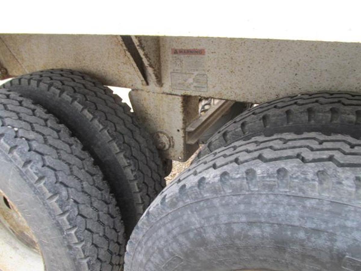 Used 2015 Midland MX 2000 cross belly dump trailer