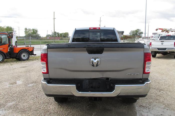 Used 2019 Ram 2500 Crew Cab 4x4 long box 6.4L Gas