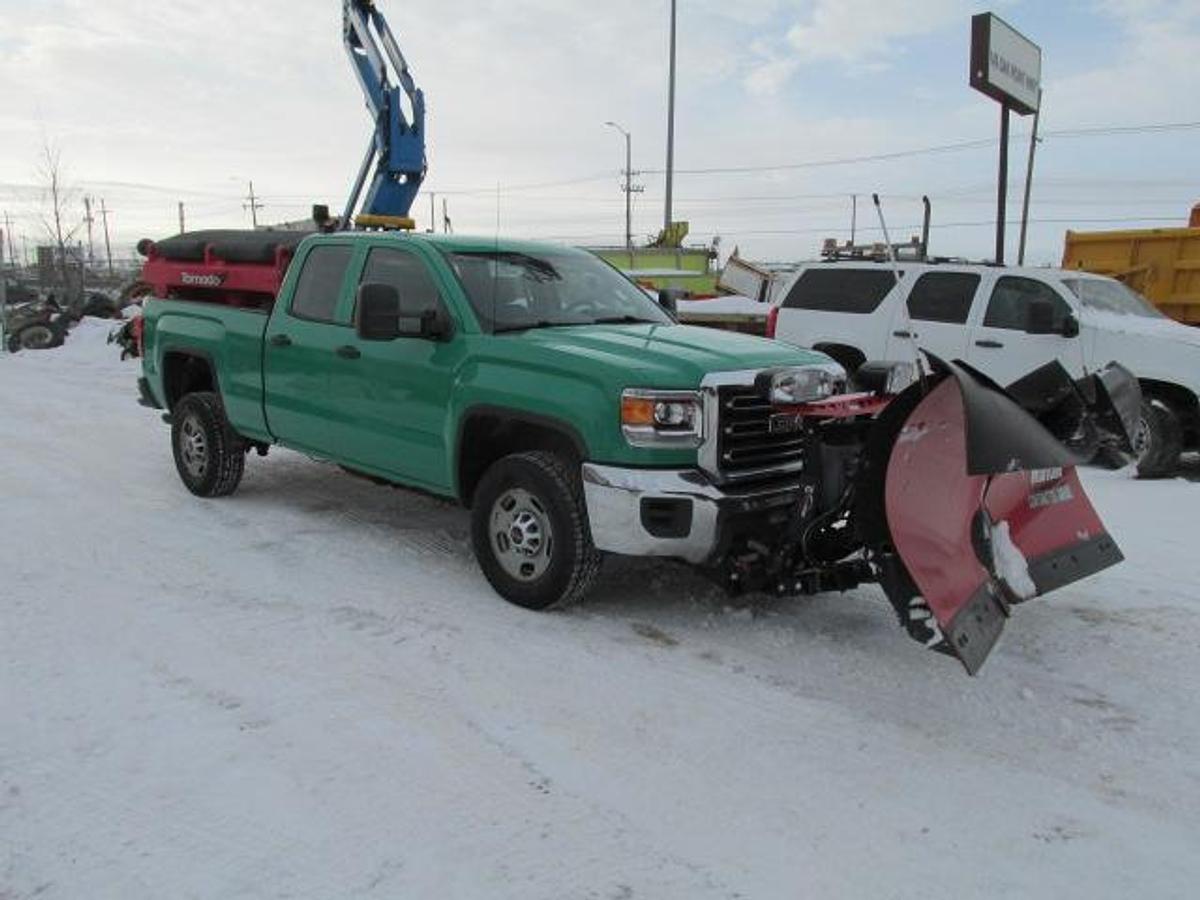 Used 2018 Chevrolet Silverado 2500 Double cab 4x4 with snow plow and sander