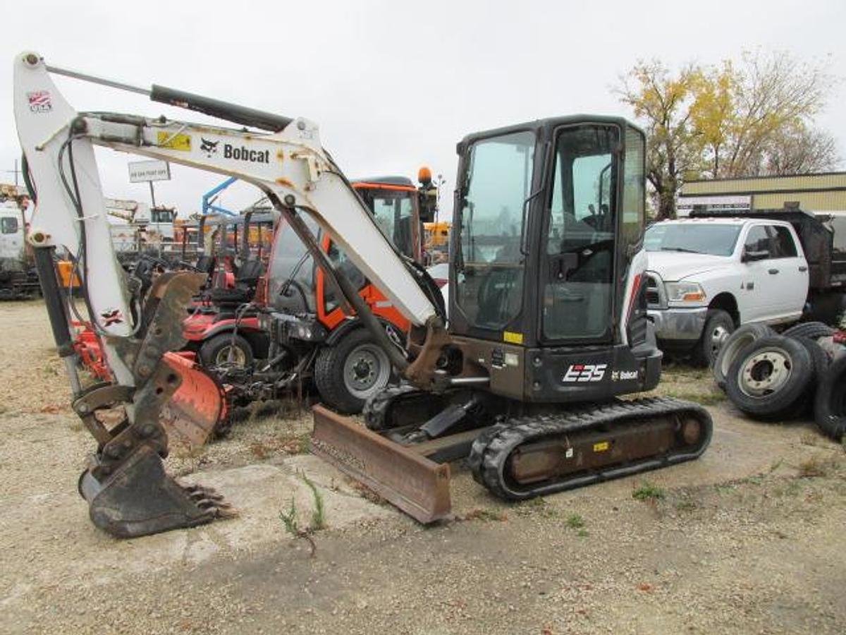Used 2019 Bobcat E35 mini excavator