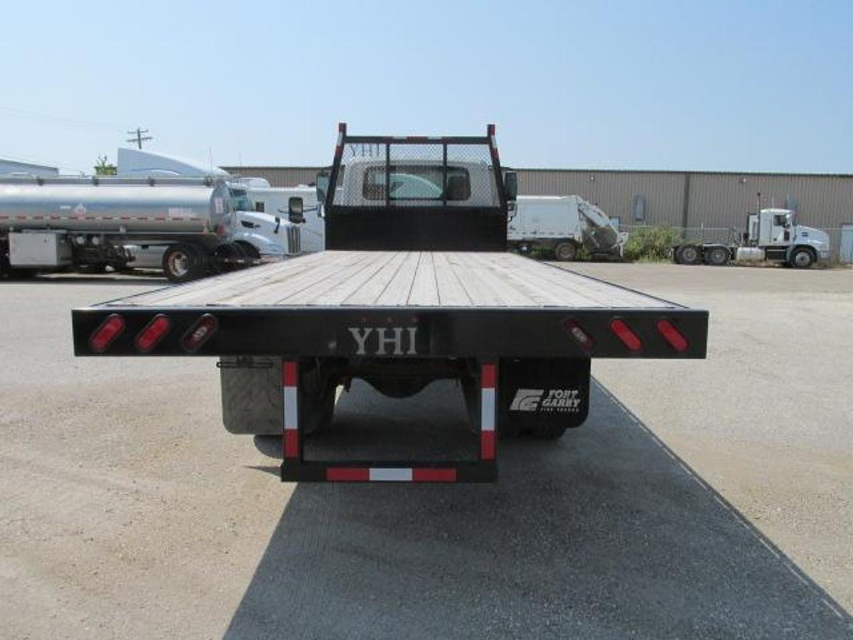 Used 2009 International 4300 with hydraulic brakes new 22 ft flat deck
