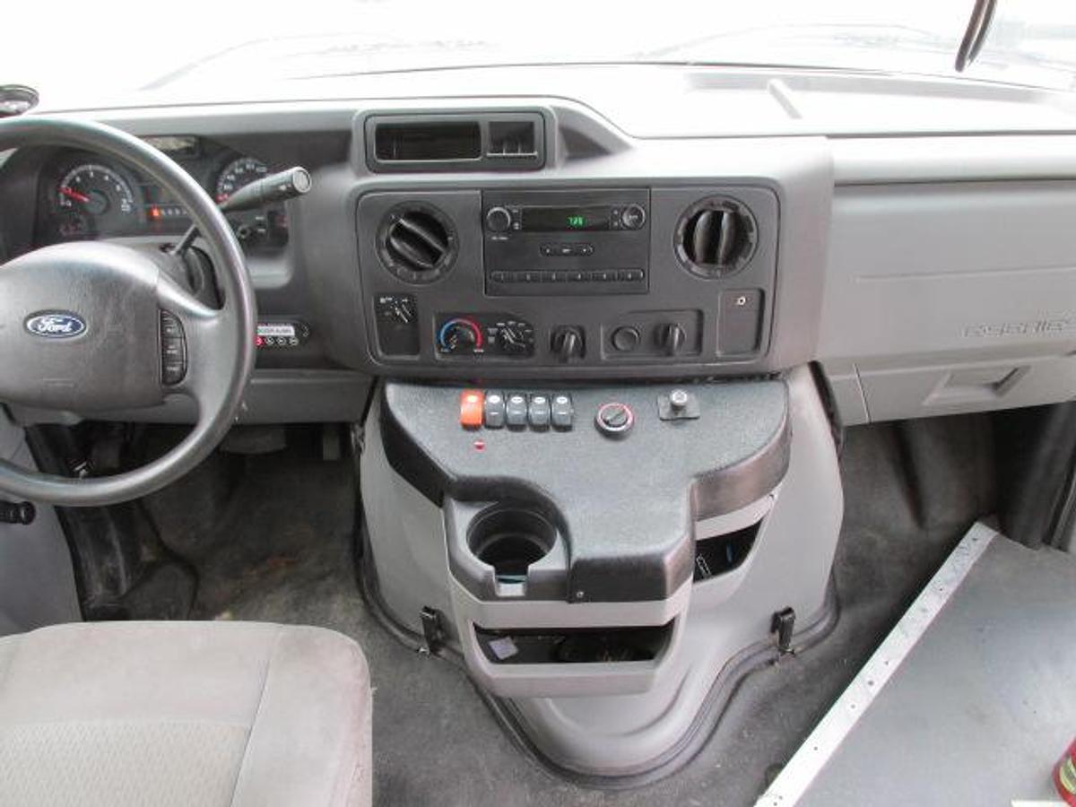 Used 2019 Ford E450 21 passenger wheelchair shuttle bus