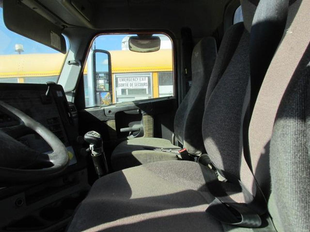 Used 2016 Freightliner Coronado heavy spec 18 spd