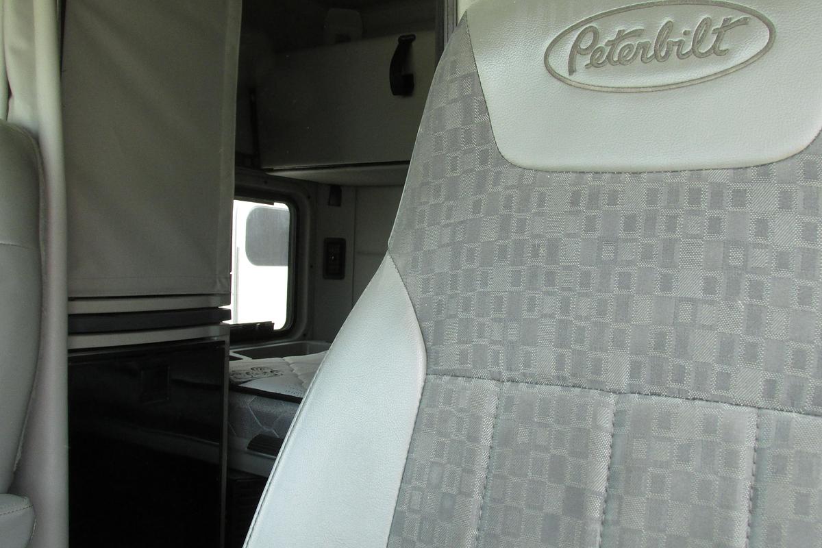 Used 2019 Peterbilt 579