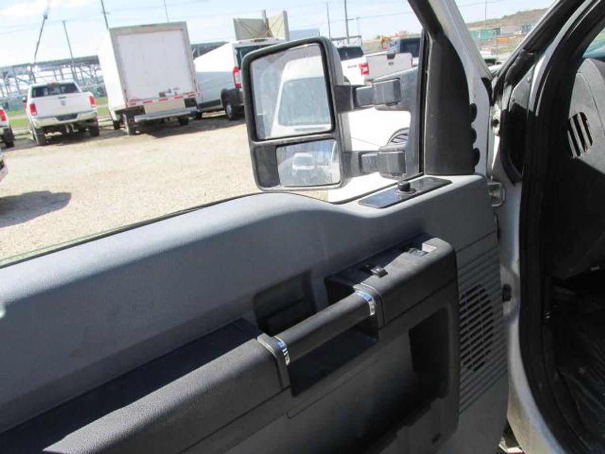 Used 2016 Ford F350 Regular Cab 4x4 with flat deck