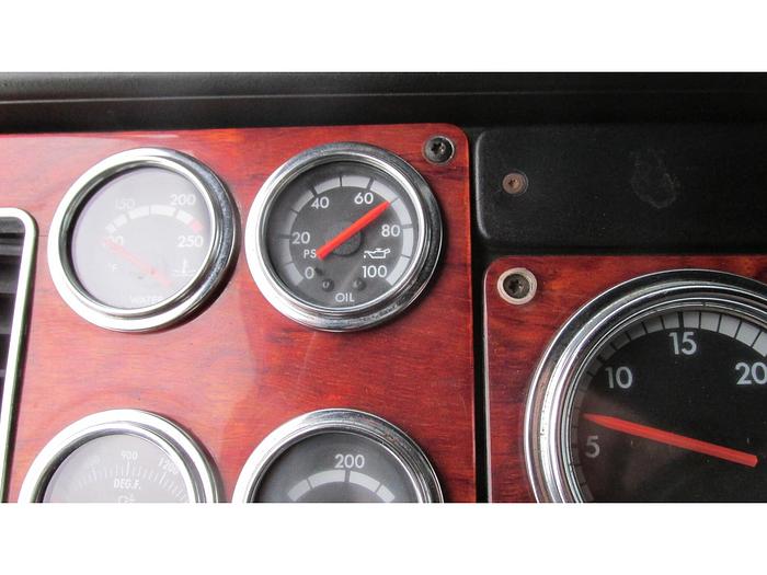 Used 2007 Freightliner Classic 120