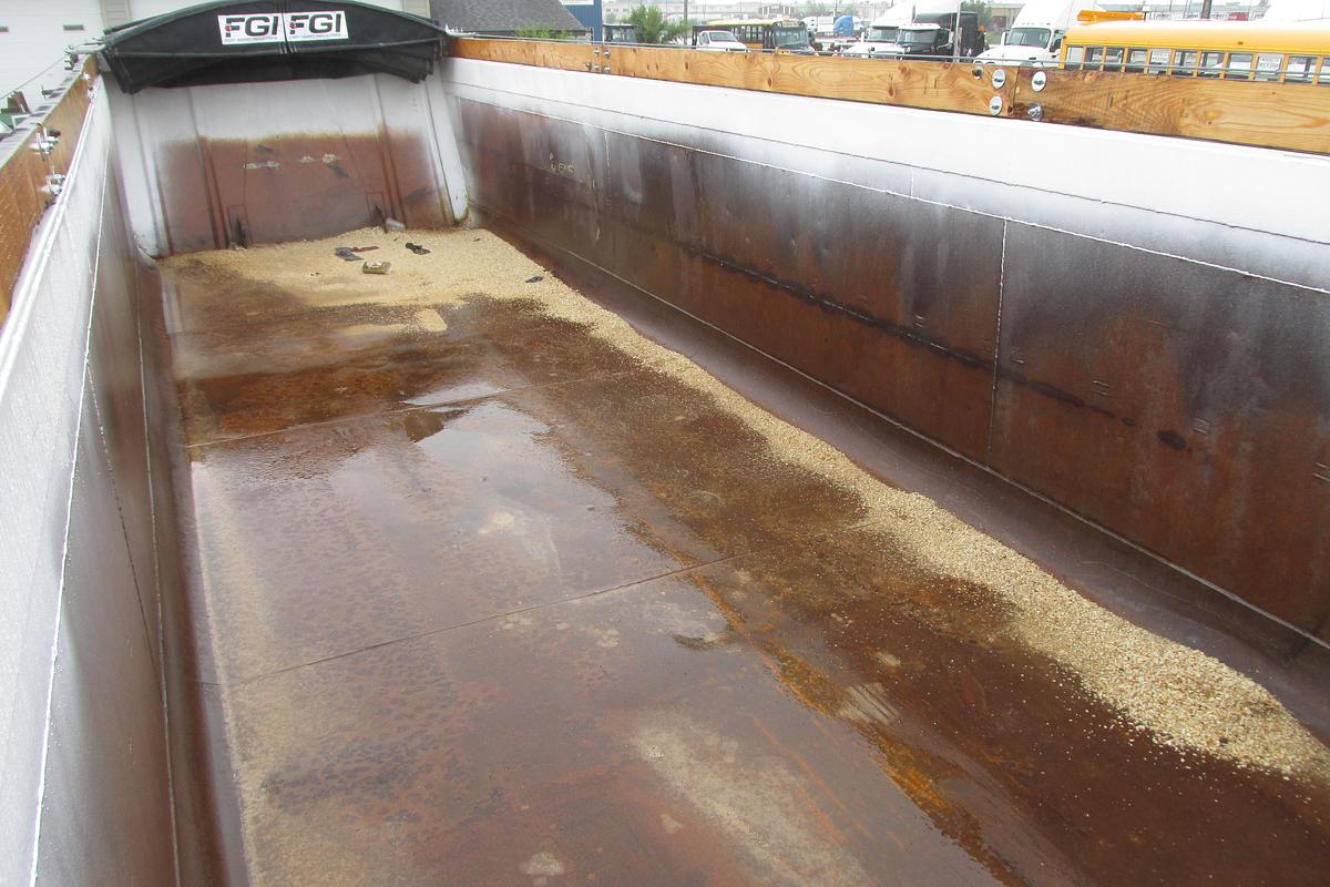 Used 2014 Ridgemar Tridem End Dump trailer