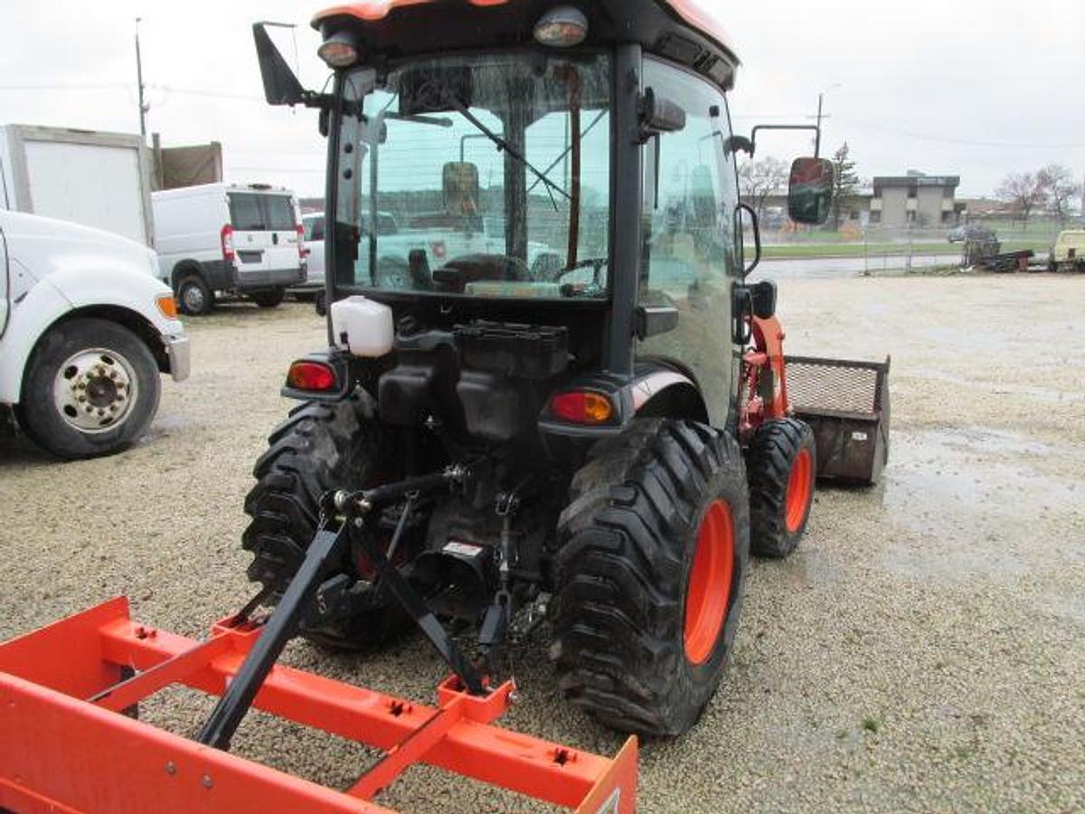 Used 2019 Kioti CK3510CHSE tractor with loader and scapper box