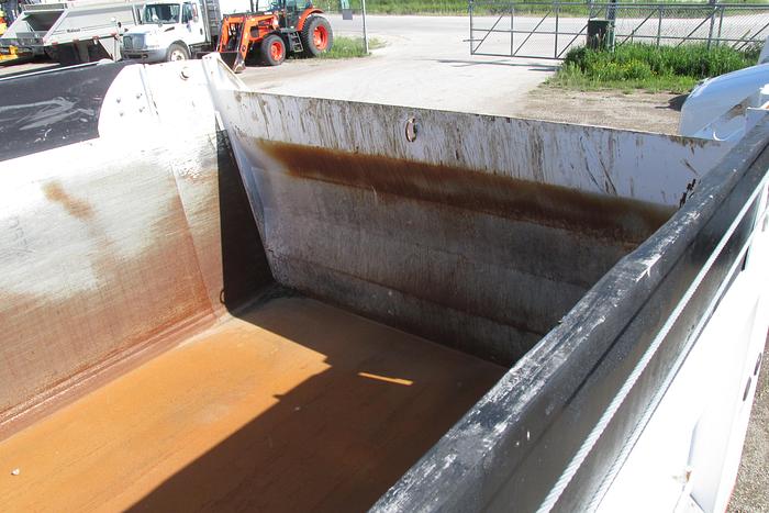 Used 2023 Canuck R#-3500 tridem end dump trailer