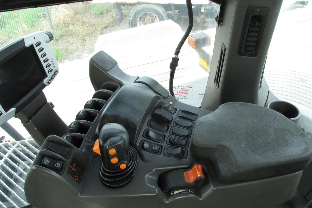 Used 2017 Challenger MT865E