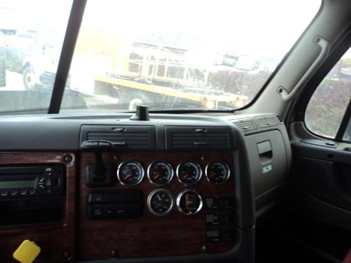 Used 2015 Freightliner Cascadia