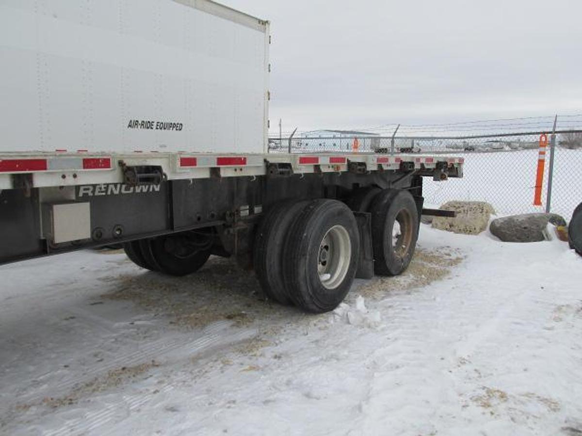 Used 2020 Lode King 53 ft tandem flat deck trailer