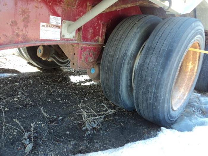 Used 2011 Lode King 53 ft triple axle step deck