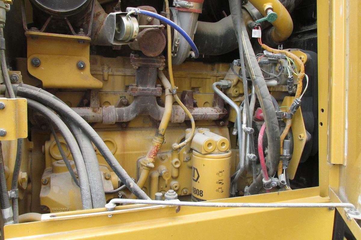 Used 2015 Caterpillar 160M VHP Plus Grader with snow wing very nice