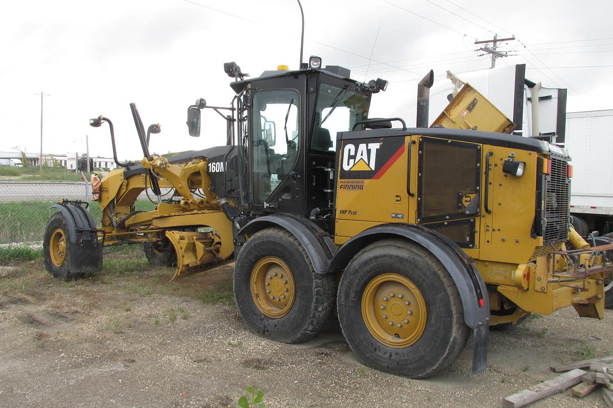 Used 2015 Caterpillar 160M VHP Plus Grader with snow wing very nice