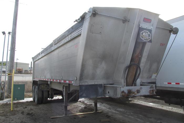 Used 2009 Mac Tandem End Dump