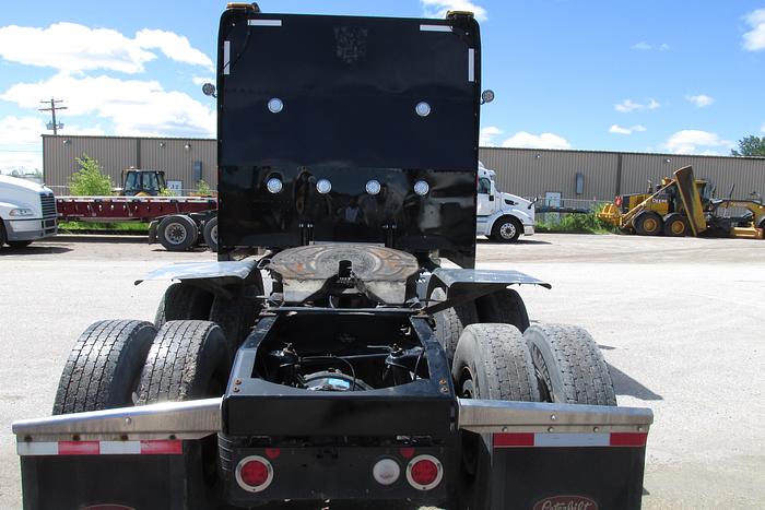 Used 2023 Peterbilt 389 510 HP 18 speed