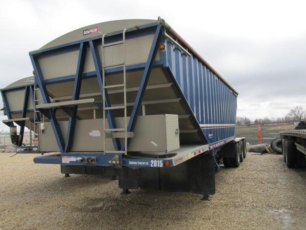 Used 2020 Doepker Super B grain trailer
