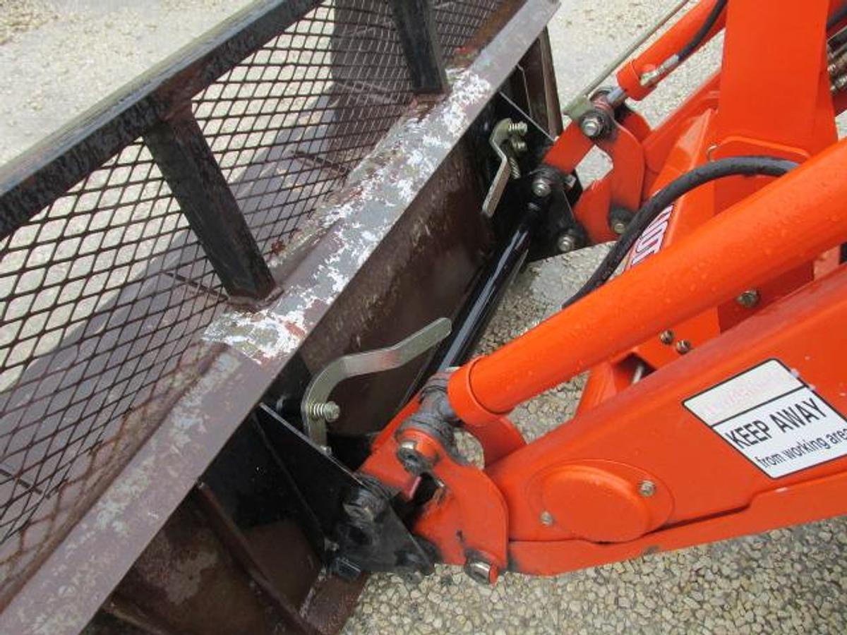 Used 2019 Kioti CK3510CHSE tractor with loader and scapper box
