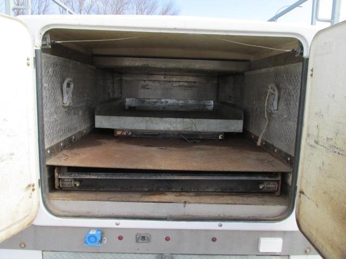 Used 2016 Ford F 550 Crew Cab 4x4 with Brandex service body 