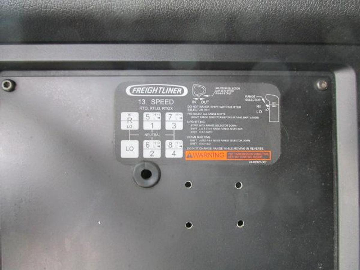 Used 2019 Freightliner Cascadia DD 15 455 hp 13 spd transmission
