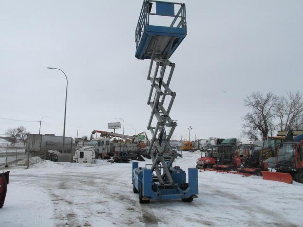 Used 2008 Genie GS 3268 Rough Terrain scissor lift