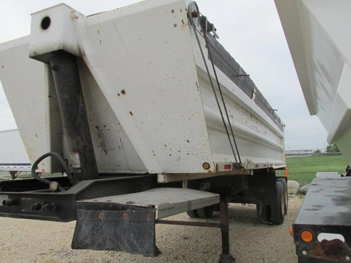 Used 2009 Neustar Tandem axle end dump trailer